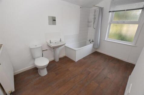First Floor Bathroom.JPG