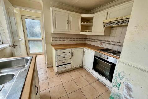 Kitchen Area - image two.jpg