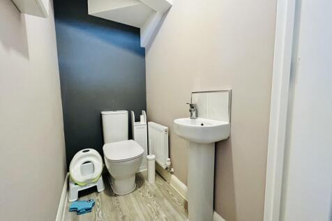 Cloakroom/wc