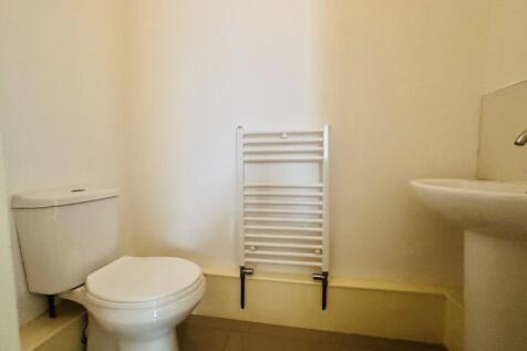 Cloakroom/wc