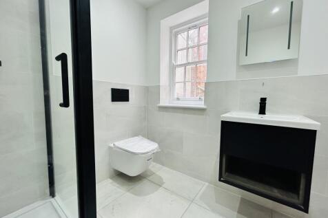 En-suite Bathroom