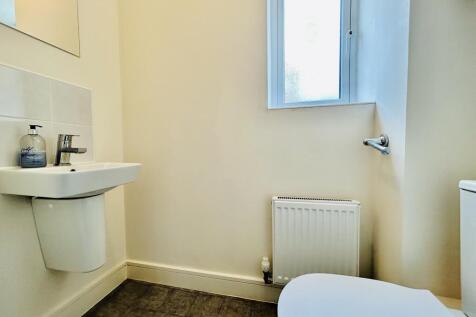 Cloakroom/wc