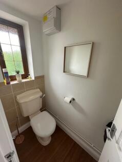 Cloakroom/wc