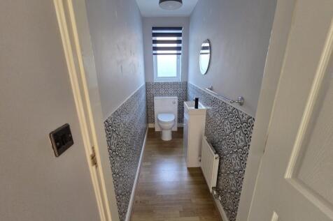 Cloakroom/wc