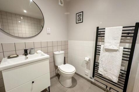 En-suite Bathroom
