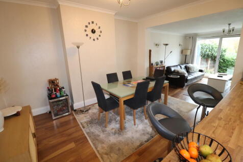 Kitchen Family Room