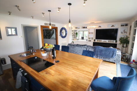 Kitchen/Family Room