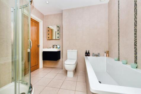 Jack and Jill En Suite