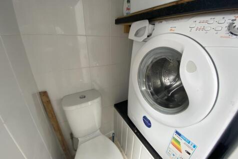 Cloakroom/wc