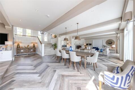 Open Plan Dining