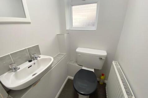 Cloakroom/wc
