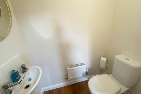 Cloakroom/wc