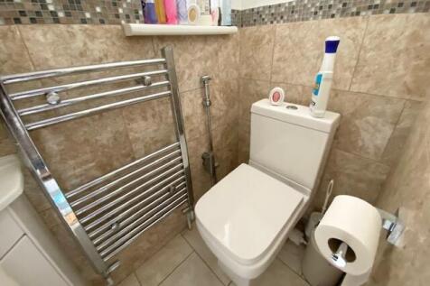 Cloakroom/wc