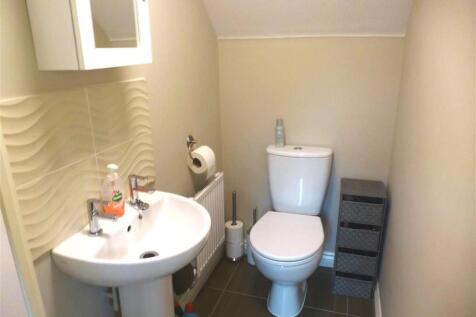 Cloakroom/wc