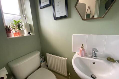 Cloakroom/wc