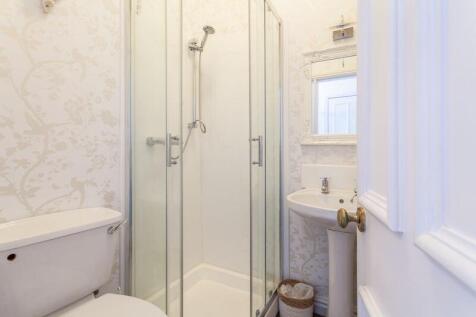 Bedroom 2 En-Suite