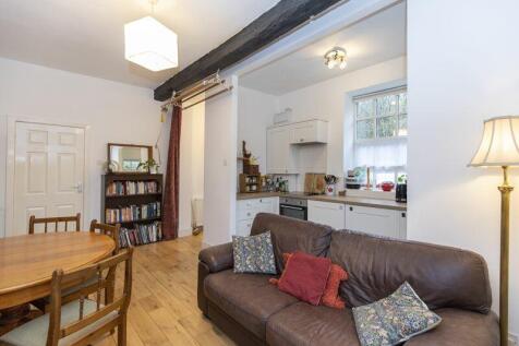 Living Room / Kitchen