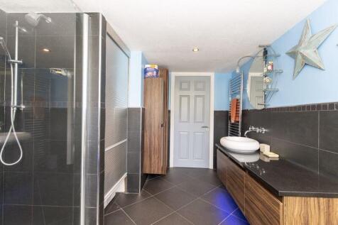 GF Shower Room