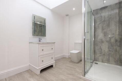 Bedroom 1 En-suite