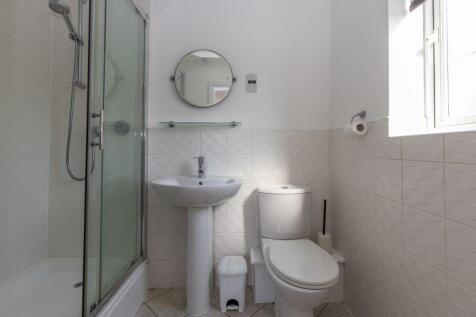 En-suite Shower
