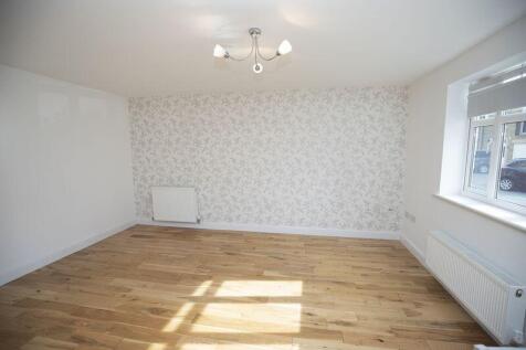 Open Plan Living / Kitchen