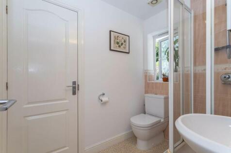 Jack &#39;n&#39; Jill Shower Room