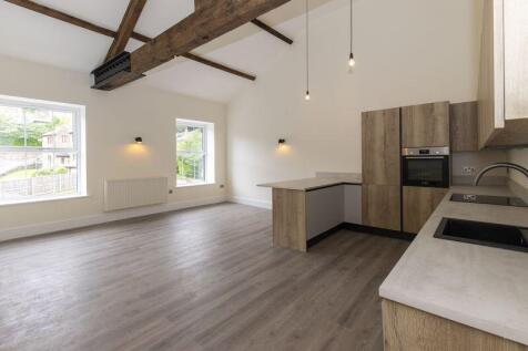 Living Room / Kitchen