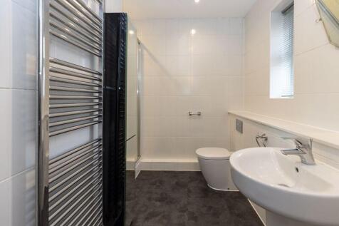Bedroom 2 En-suite