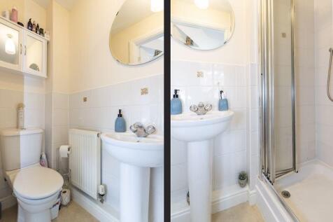 En-suite Shower