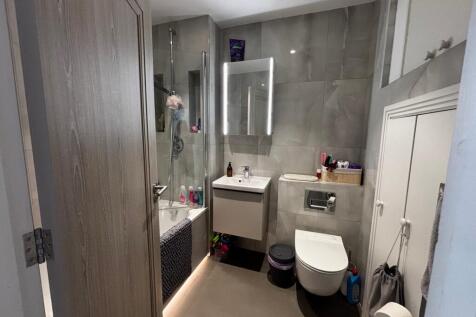 En-suite Bathroom