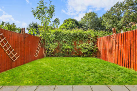 Three Bedroom Maisonette For Sale