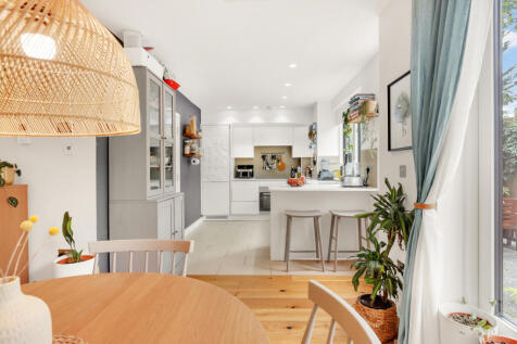 4 Bedroom Apartment for Sale