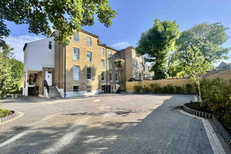 Three Bedroom Flat to Rent