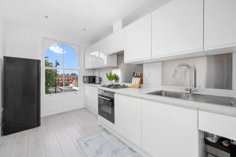 One Bedroom Flat For Sale in Lower Clapton, E5