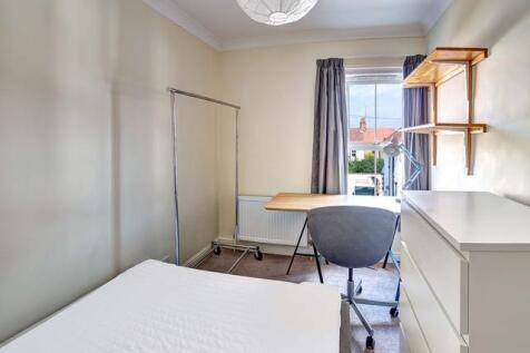 thumbnail_Bed 5 - Port Rd.jpg