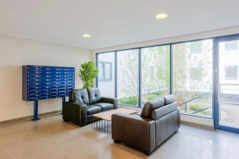 Skipper-Lobby-001.jpg