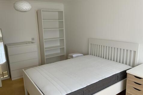 10 Bed 4 b downstairs.jpeg