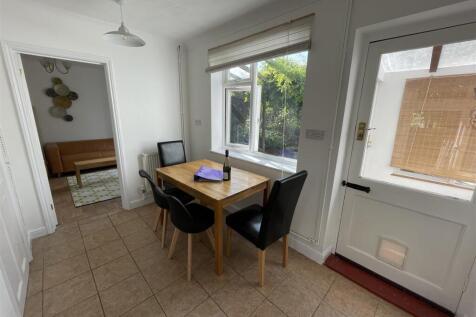 g Dining room left.jpg