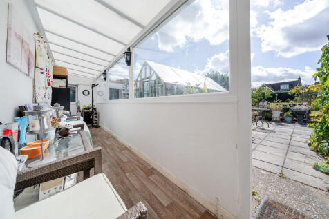 1344925-9-68b6dd4...