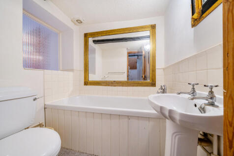 1374586-12-6909d4...