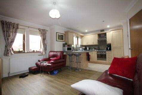 LOUNGE & KITCHEN AREA