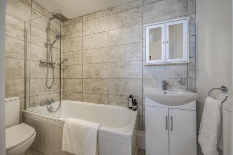 Bathroom.jpg