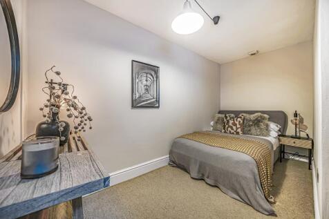 Bedrom 22.jpg
