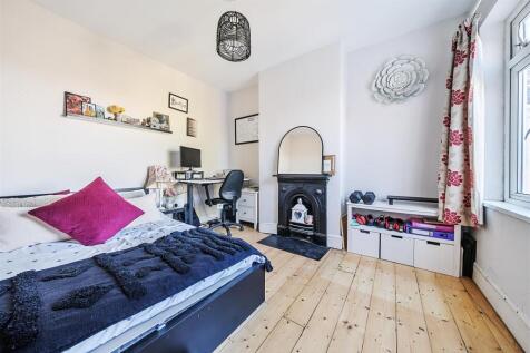 Bedroom 2.jpg
