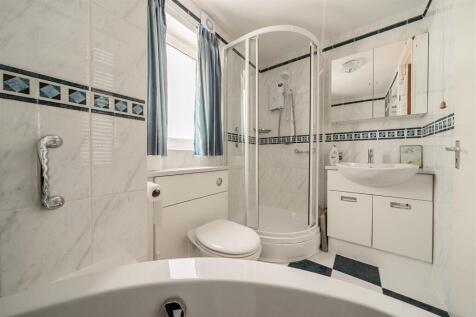 Bathroom.jpg