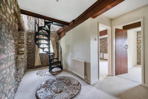 Staircase.jpg