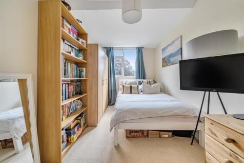 Bedroom 2.jpg