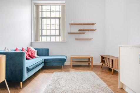 Lounge 2.jpg