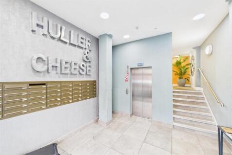 Communal entrance.jpg