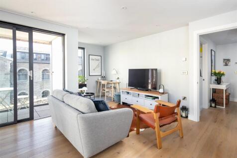 Apartment 15 New Retort House-living area.jpg